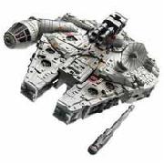 Star Wars Transforming Deluxe Millenium Falcon