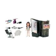 Bratz Magic Make-Up Salon Playset with Katia Doll.