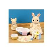 Sylvanian Families Bath Time with Mother